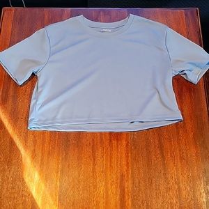 Womens size Small- Shein short sleeve cropped Polyester Tshirt.
